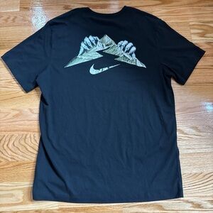 Nike Trail Run Dri Fit T-Shirt Mens Size XL Tour Mount Blanc Black Mountain Tee